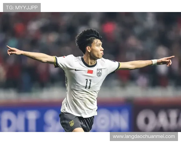 JDG战队在冠军杯积分榜上以81分稳居首位，争夺冠军的希望依然强烈