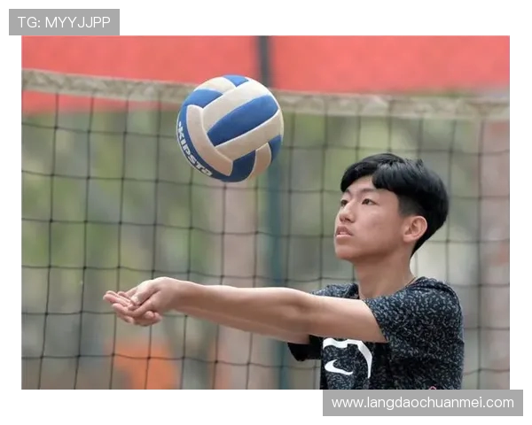 从零起步掌握排球团队协作技巧与策略的全面指南